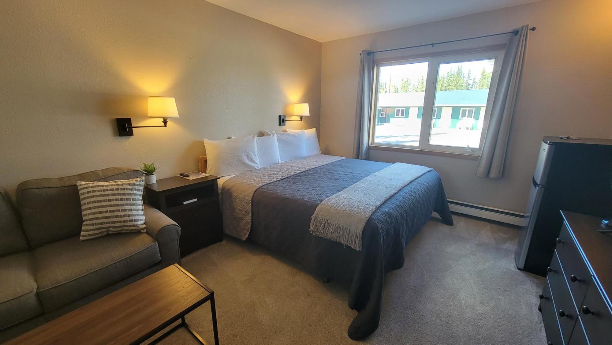 The Golden Bear Motel Ток Екстер'єр фото